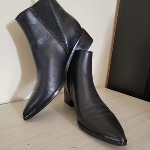 Marc Fisher boots, black, size 6,5